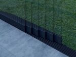 Glazen schuifwand mat zwart 6 railsysteem