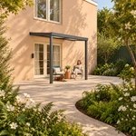 Terrasoverkapping Plus 3 x 2,5 meter antraciet opaal polycarbonaat moderne goot – leefbeeld met vrouw en hond