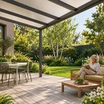 Terrasoverkapping Plus 7 x 3 meter antraciet opaal polycarbonaat moderne goot – tuinbeeld